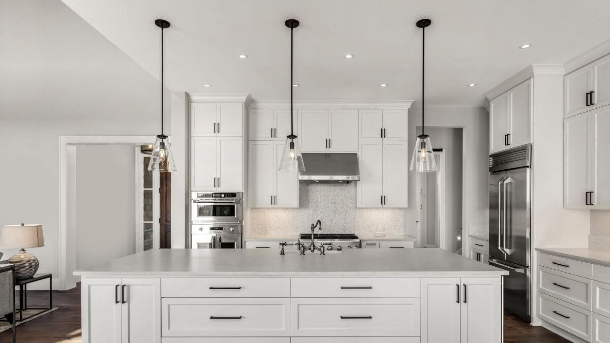 Why White Kitchen Cabinets Will Never Go Out of Style