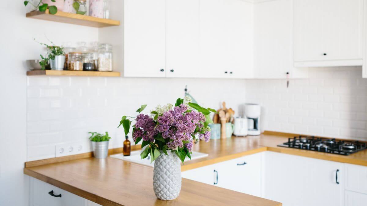 How To Easily Maximize Small Kitchen Spaces